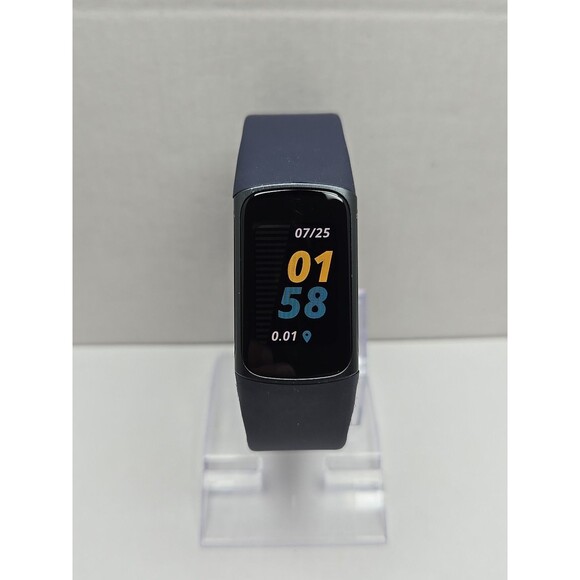 Fitbit Charge 5 Fitness Tracker GPS SpO2 Sleep Monitor Activity W/ Charger Bands - Picture 1 of 11